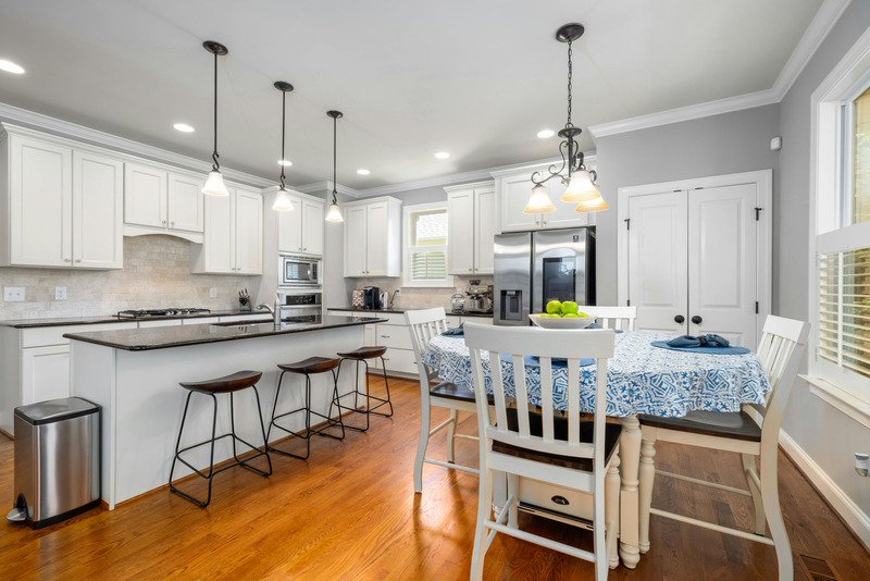 Bright, freshly cleaned kitchen and dining room
